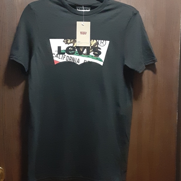 Levi's Other - NWT Levi's California graphic tee